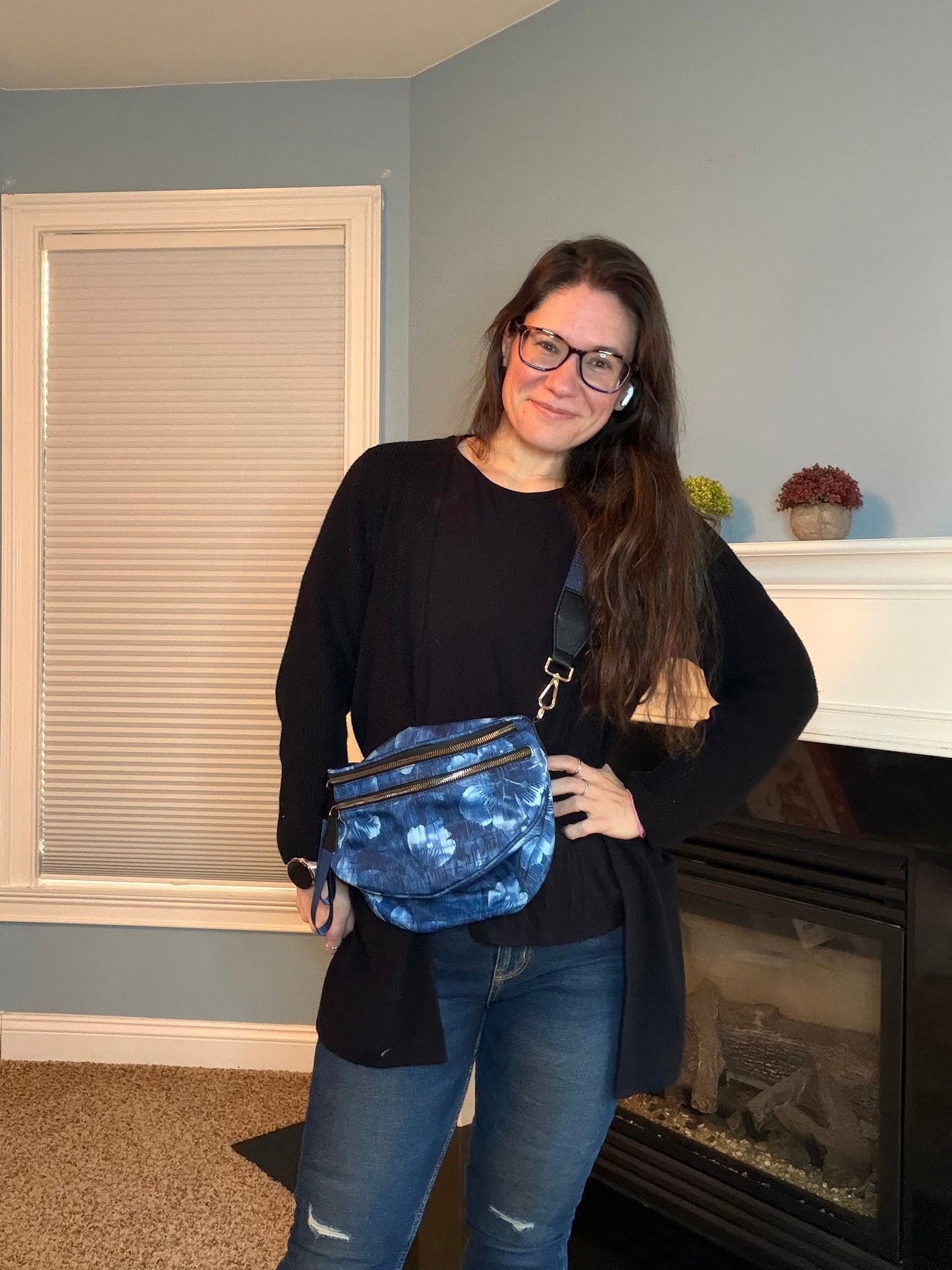 The Roni Nylon Crossbody - Blue Denim Floral