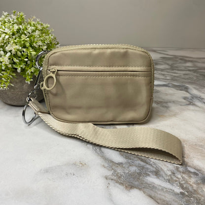 Rue - Nylon Wristlet Wallet - Solid