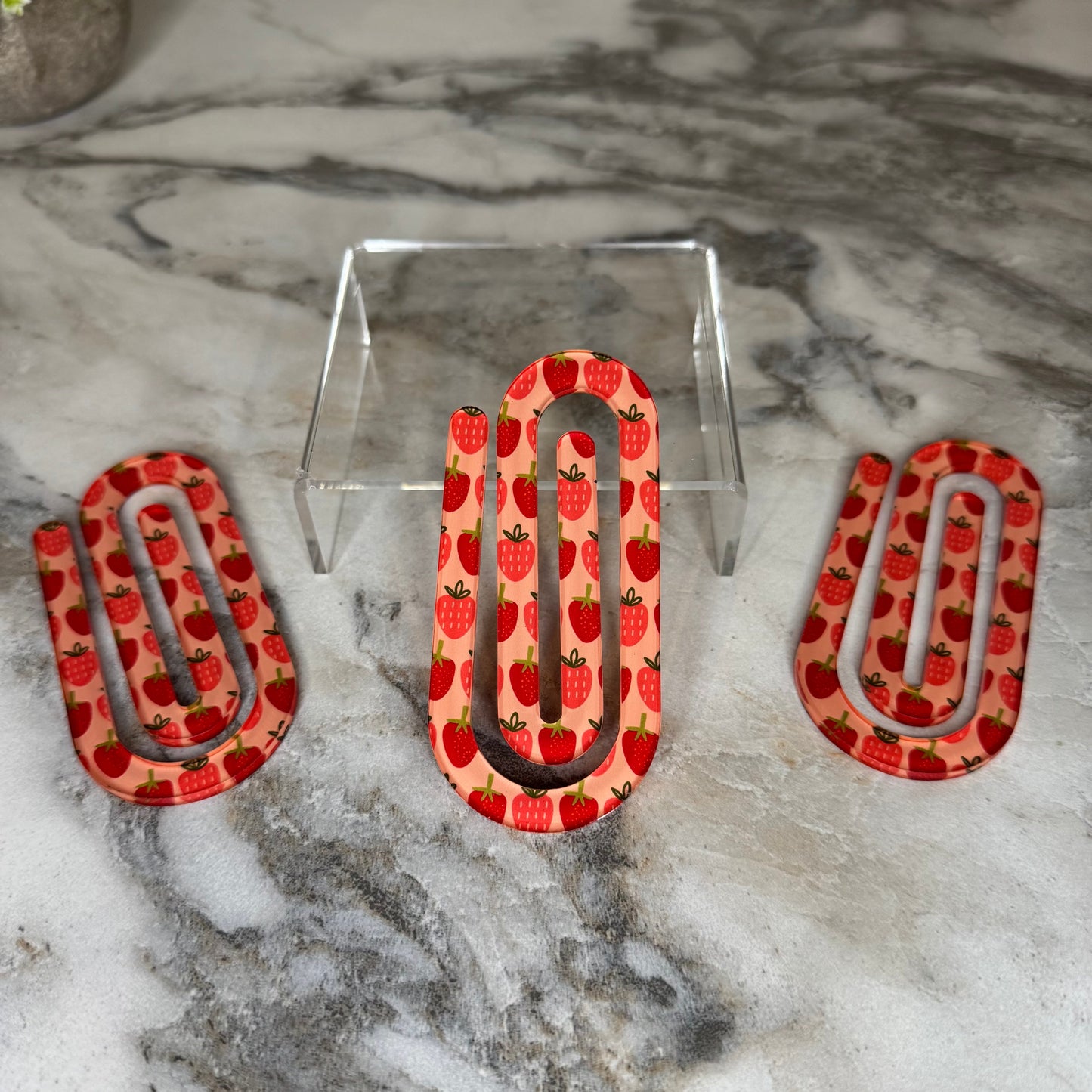 Jumbo Paperclip - Strawberries