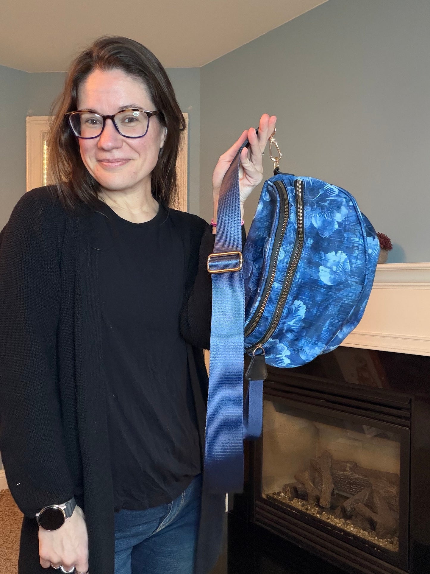 The Roni Nylon Crossbody - Blue Denim Floral