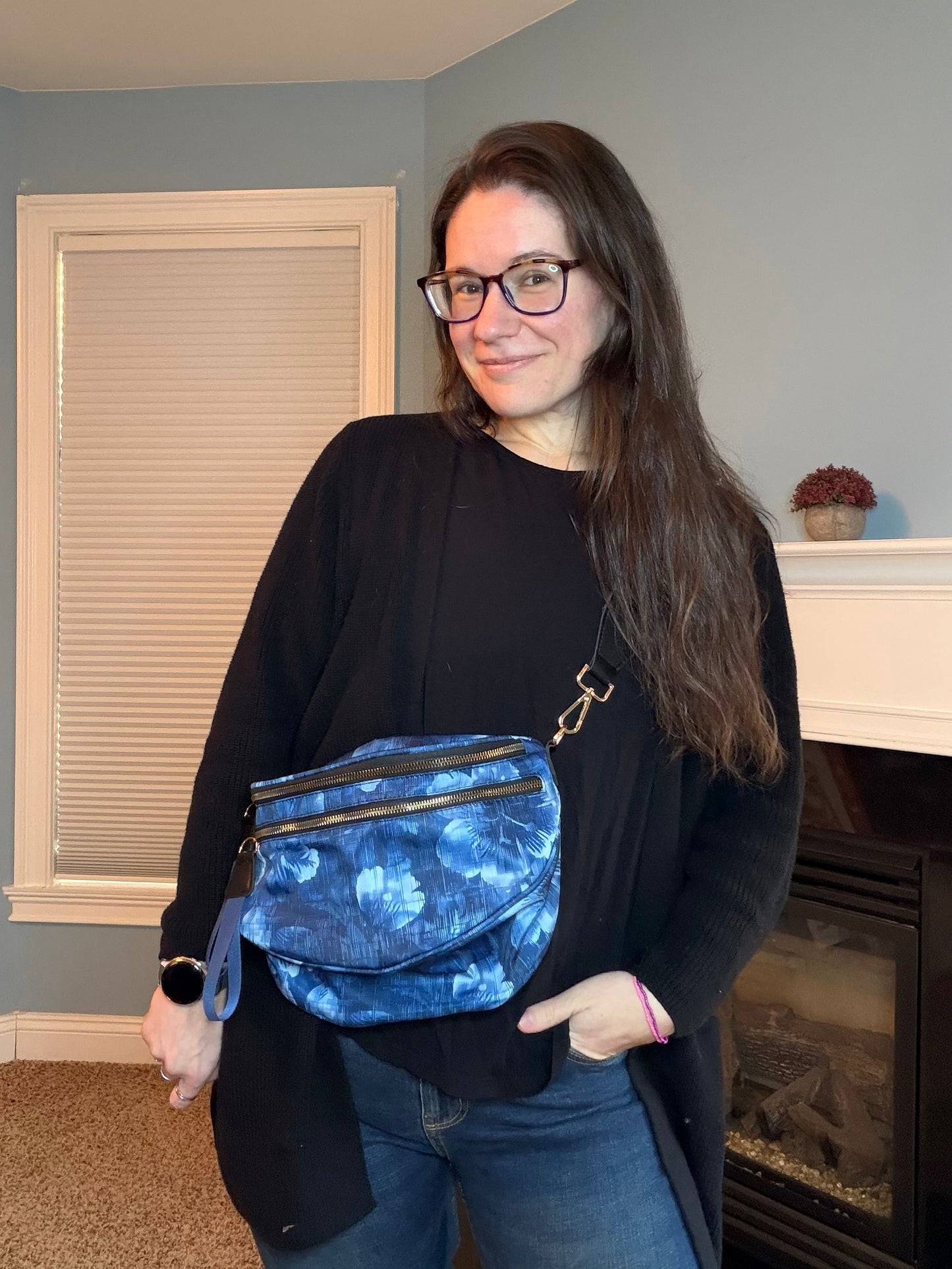 The Roni Nylon Crossbody - Blue Denim Floral