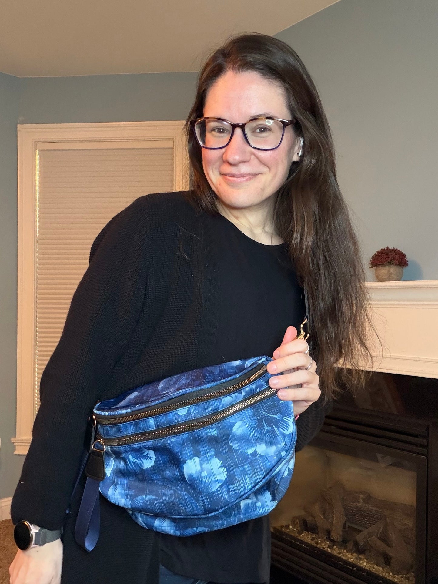 The Roni Nylon Crossbody - Blue Denim Floral
