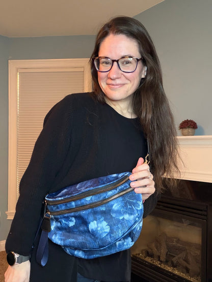 The Roni Nylon Crossbody - Blue Denim Floral